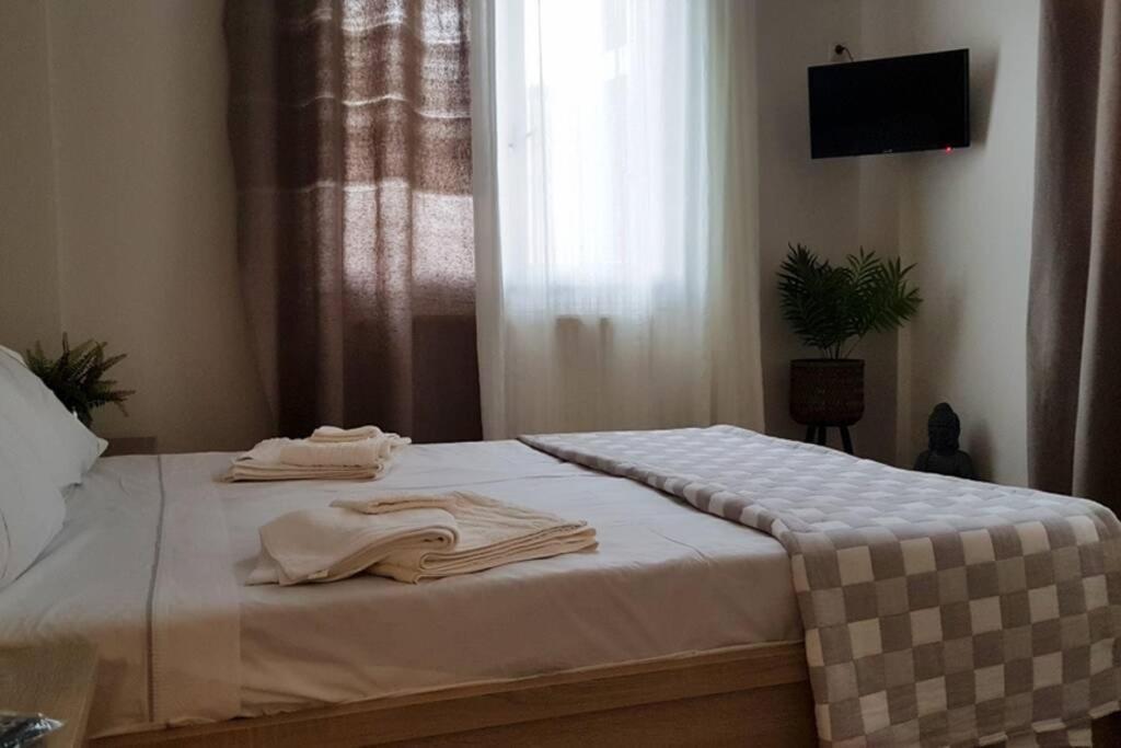 Ellis With Private Entrance And Veranda * La Canea